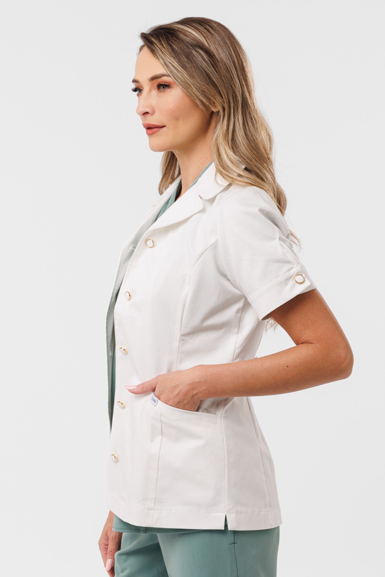 Halat medical scurt elegant femei cu nasturi aurii