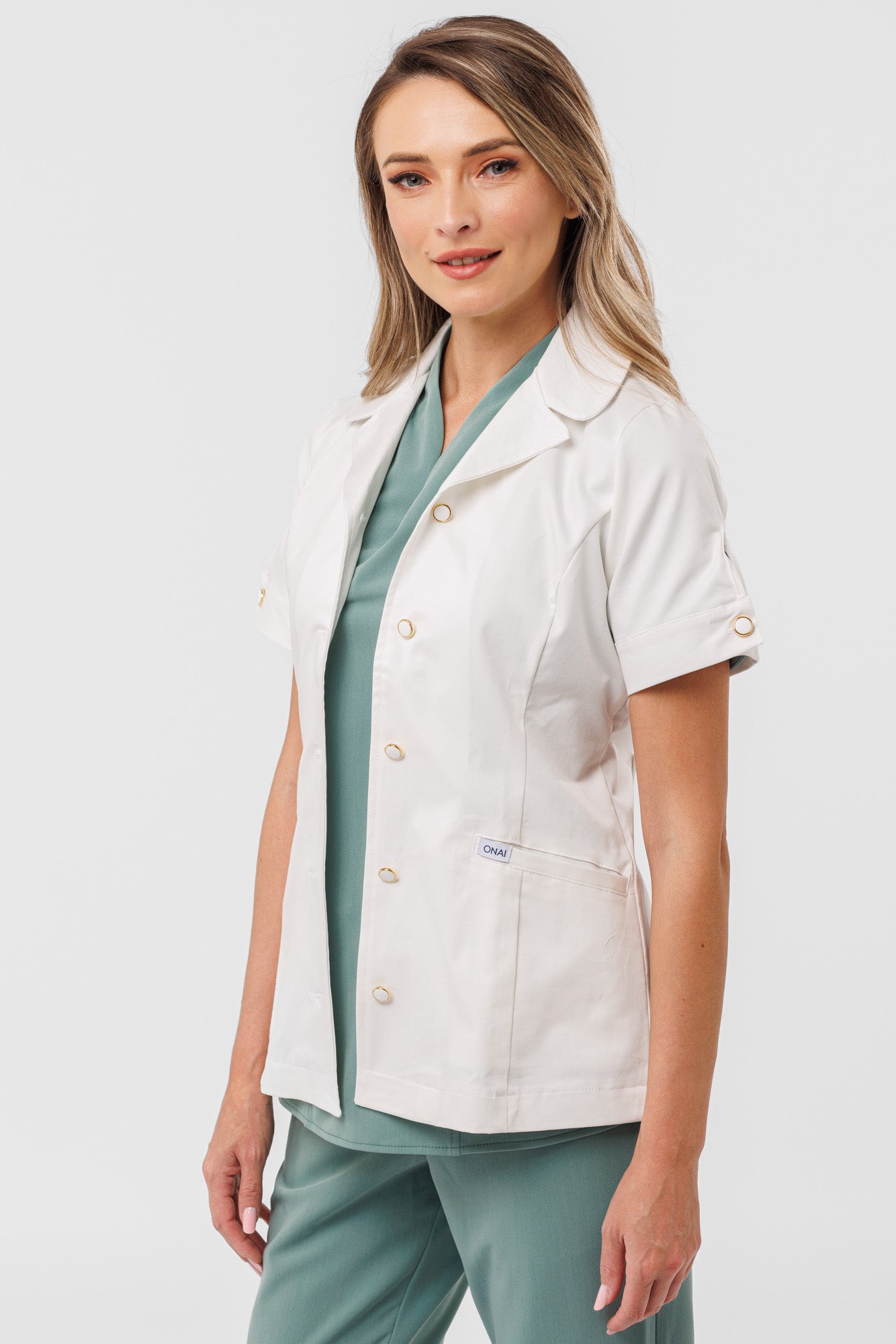 Halat medical scurt elegant femei cu nasturi aurii