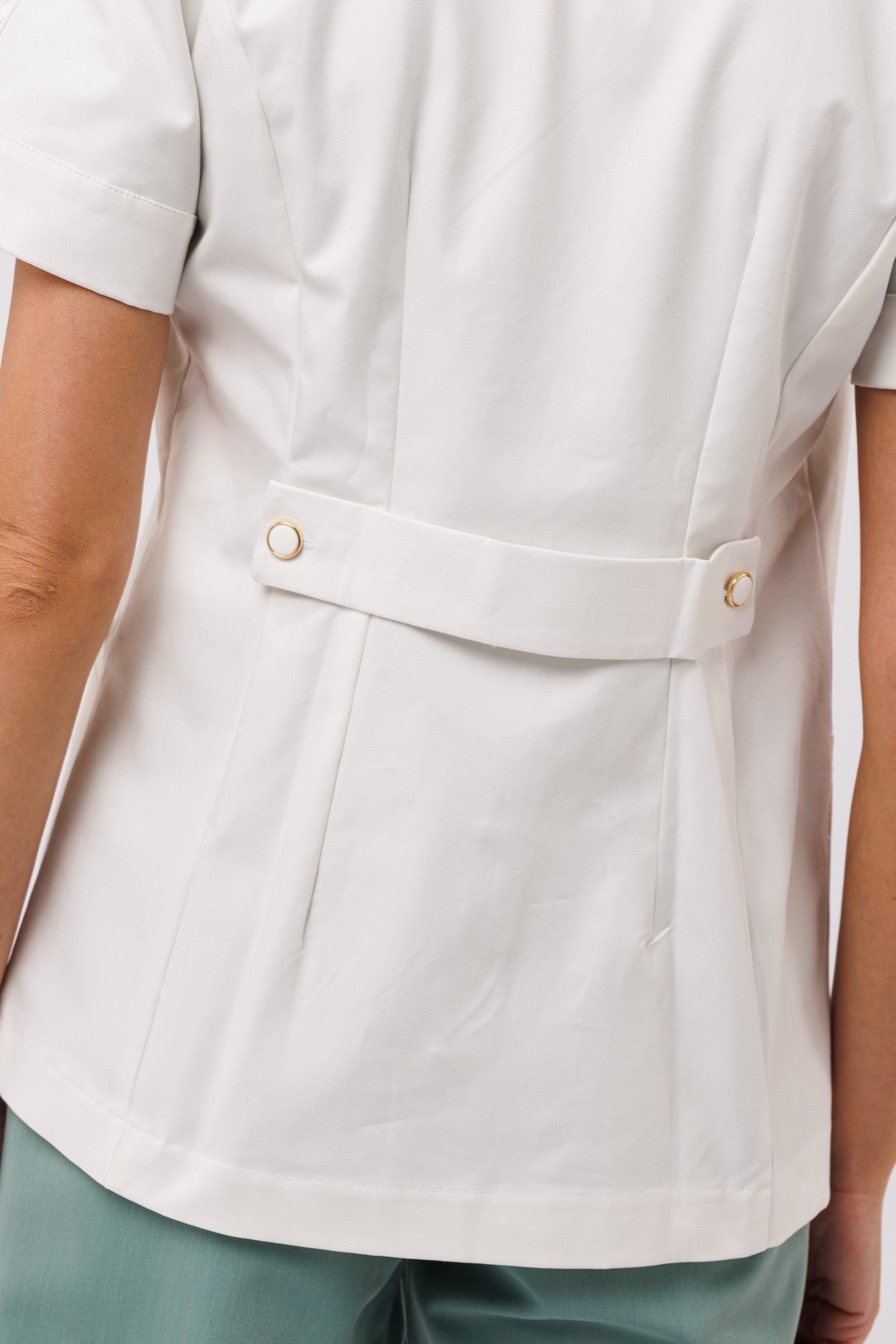 Halat medical scurt elegant femei cu nasturi aurii